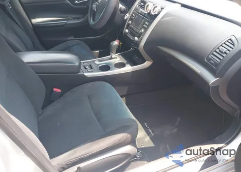 2015 Nissan Altima 2.5 Sv z USA, uszkodzony, nr VIN 1N4AL3AP0FC439639